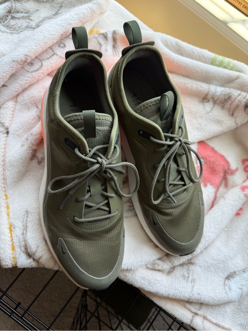 Nike Air Max Olive Green